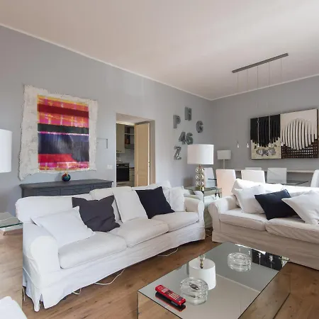 Luxury Auditorium Apartment *