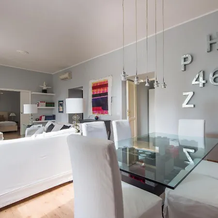 Luxury Auditorium Apartment *